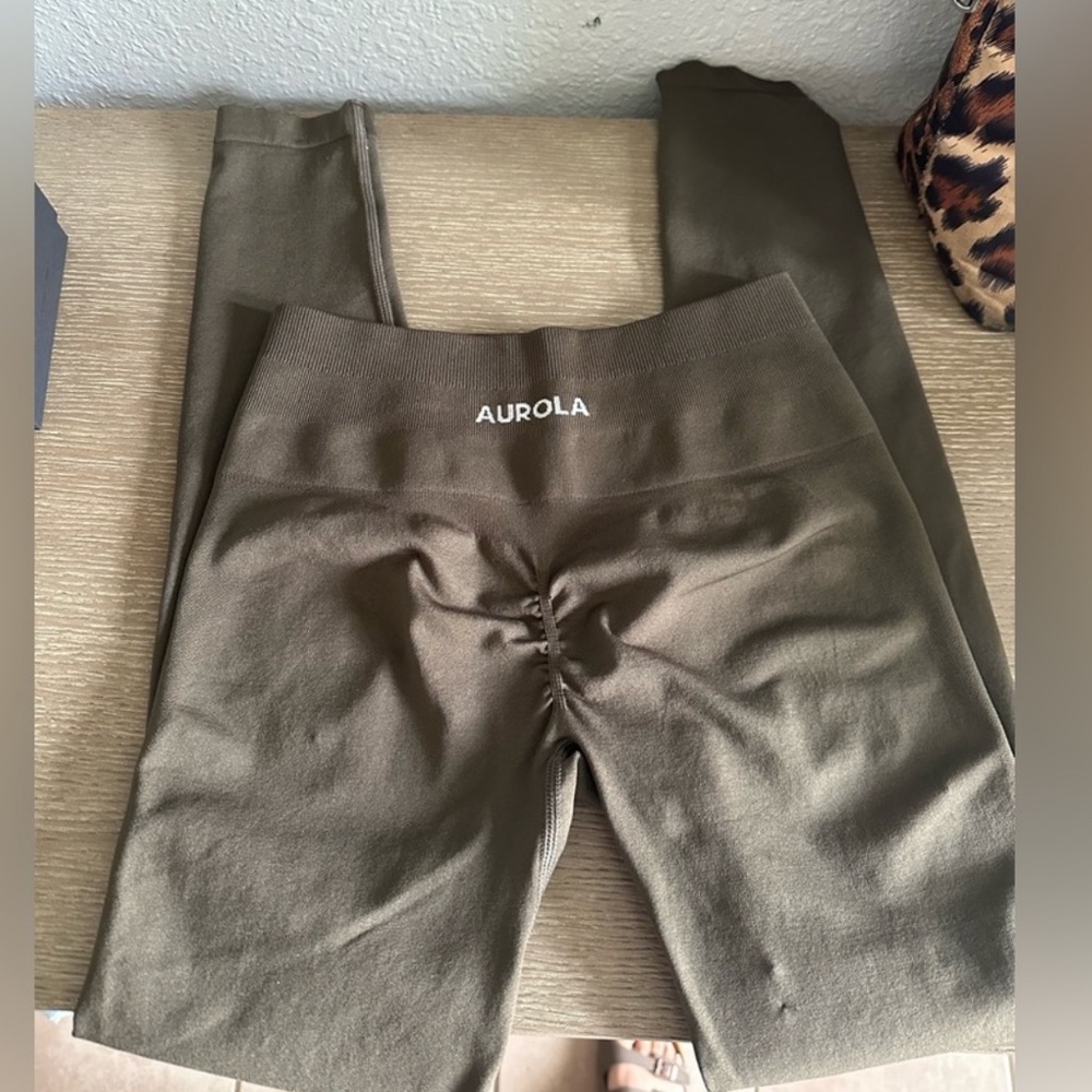 3 Pair Of Aurola Leggings